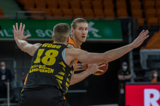 林荣福在近 林荣福在近