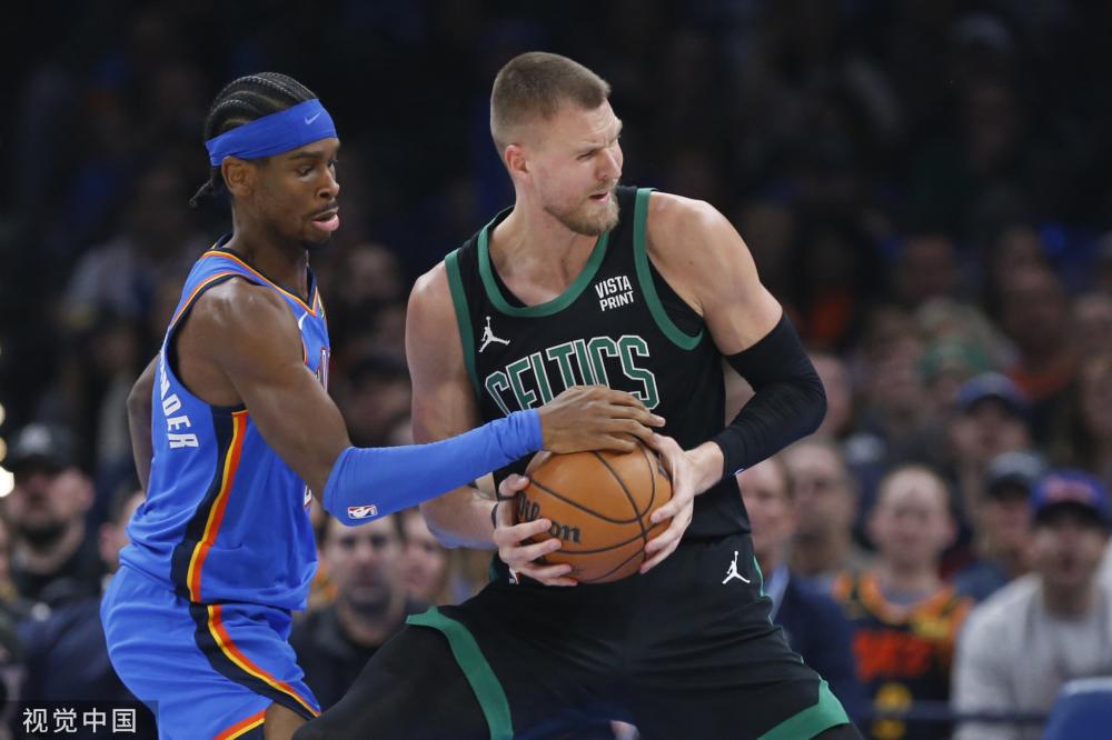 右膝明显扭 右膝明显扭