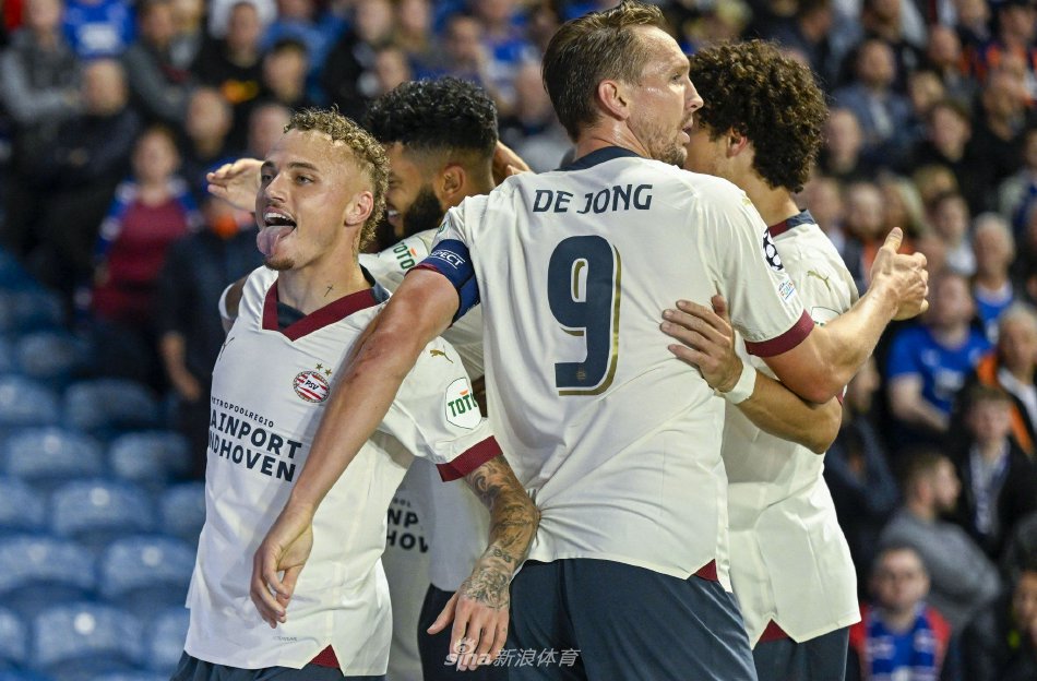 赛中的跑动 赛中的跑动